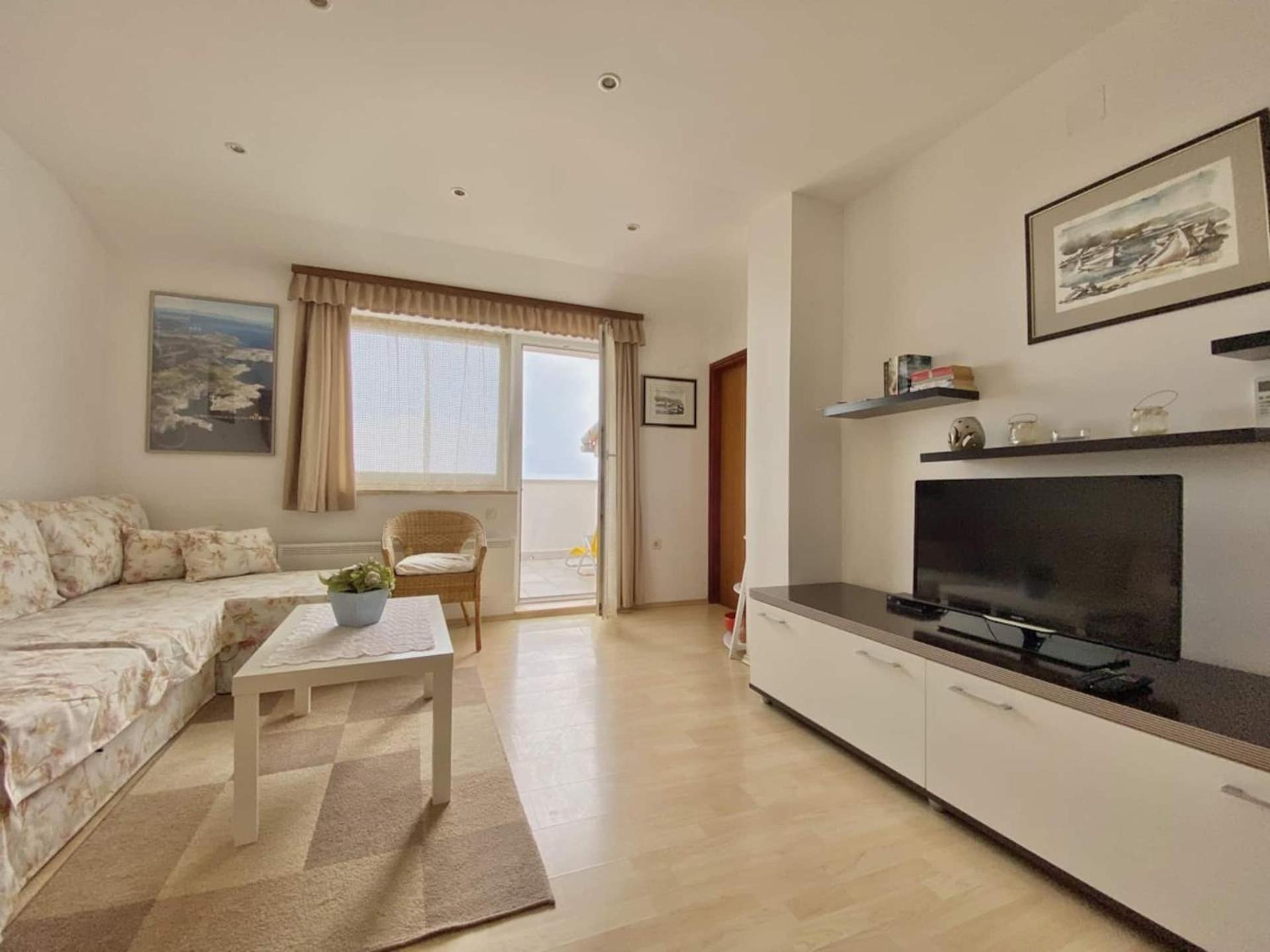 Family Apartments Viva Close To The Beach Krk Town Εξωτερικό φωτογραφία