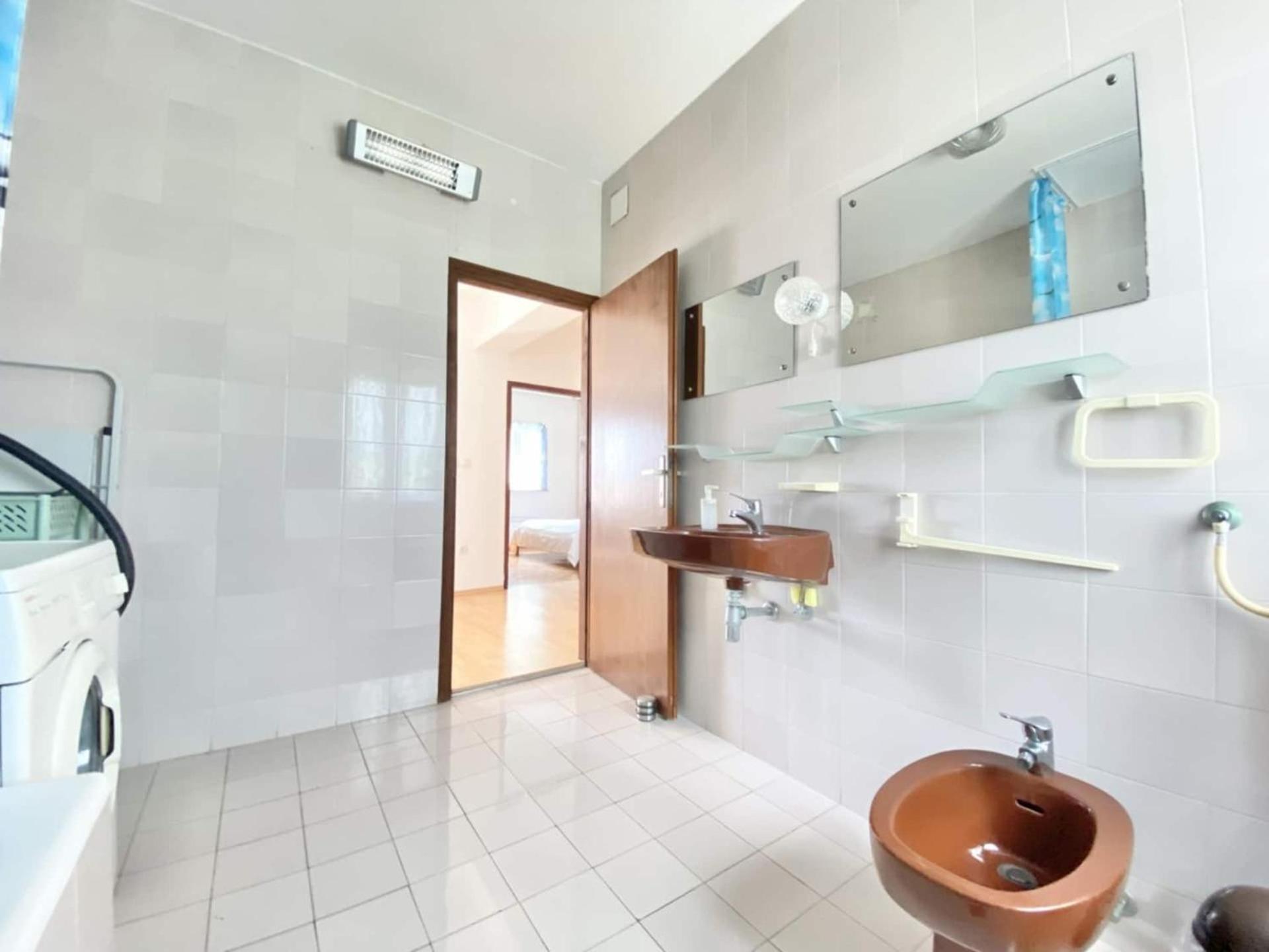 Family Apartments Viva Close To The Beach Krk Town Εξωτερικό φωτογραφία
