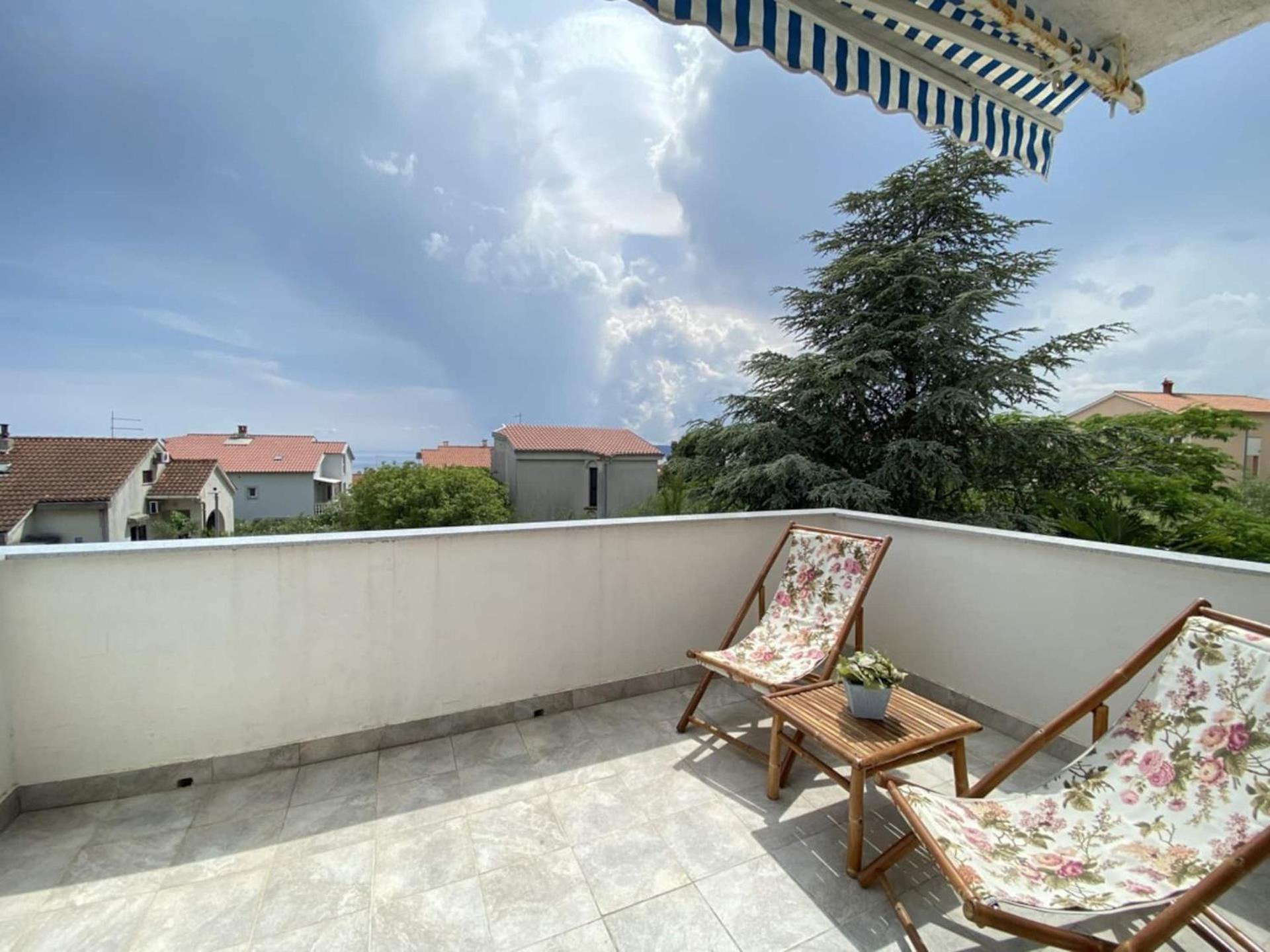 Family Apartments Viva Close To The Beach Krk Town Εξωτερικό φωτογραφία