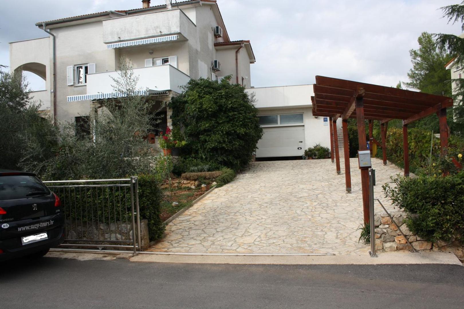 Family Apartments Viva Close To The Beach Krk Town Εξωτερικό φωτογραφία